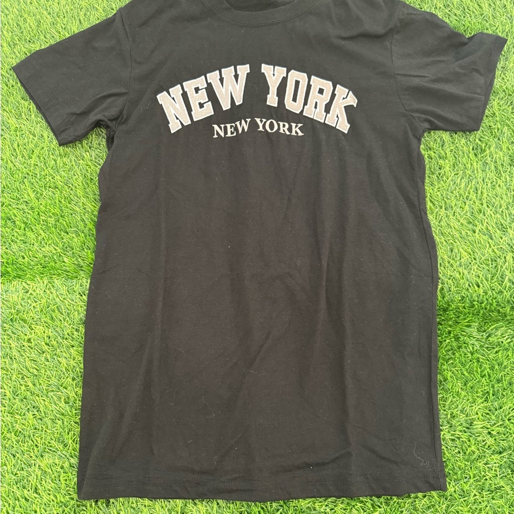 New York & Company Black Graphic Tee